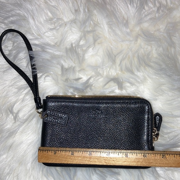 COACH black pebbled leatherwristlet, like new, 2 zippers, 2 sm. pockets.​ - Picture 2 of 8
